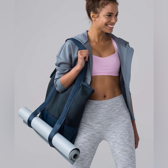 lululemon athletica Handbags - 🍋 Lululemon Hot Mesh Tote (30L) - Jaded - EUC